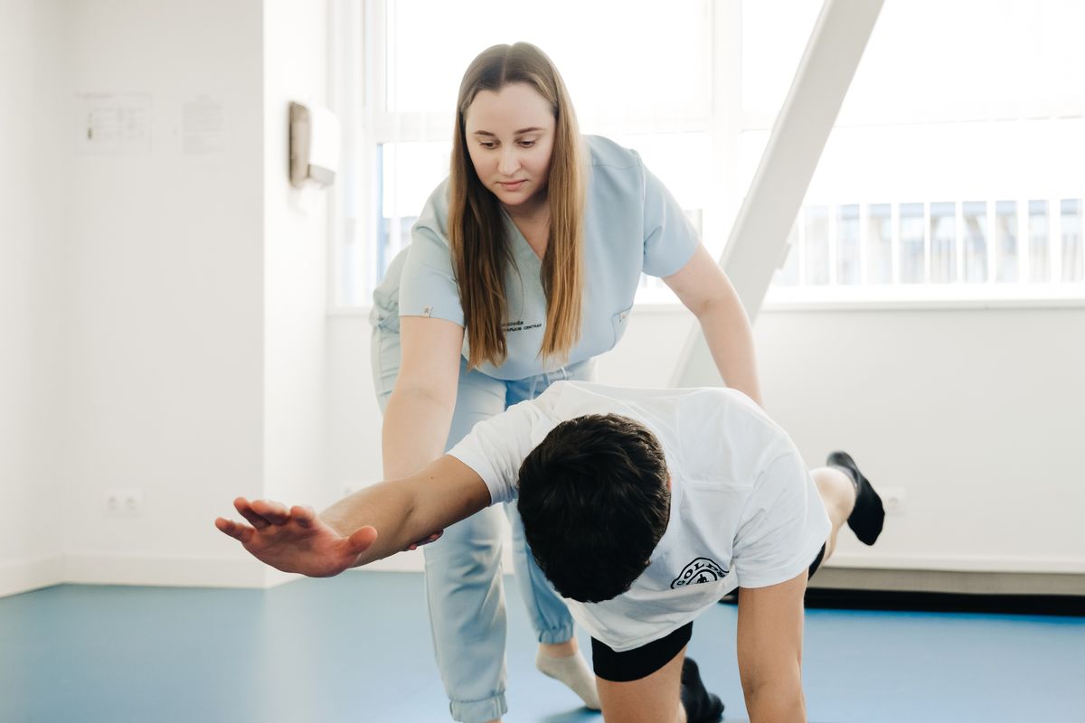 Home Physiotherapy After Stroke: What a Session Looks Like